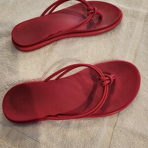 OluKai Women's Hot Pink Flip Flops